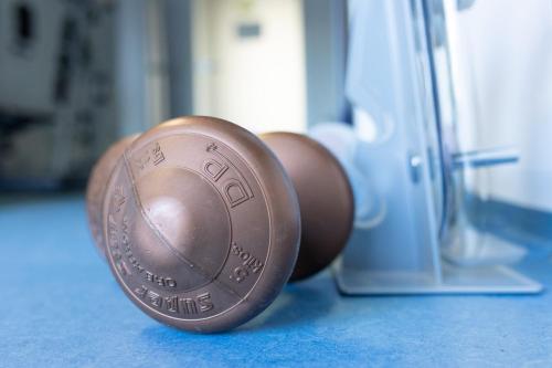 a copper coin sitting on top of a table at Landhotel Rügheim in Rügheim
