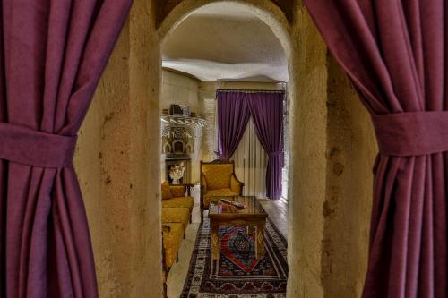 Ruang duduk di Hidden Cave Hotel