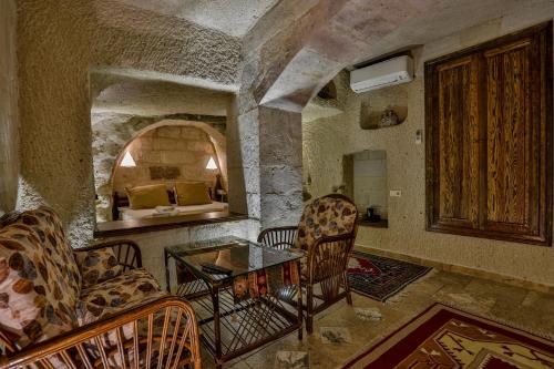 Ruang duduk di Hidden Cave Hotel