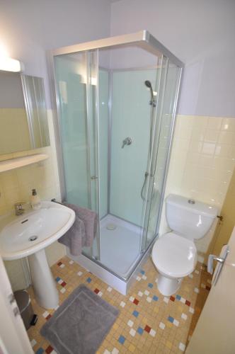 Ένα μπάνιο στο Chambres et table d'hotes Vie la Vie