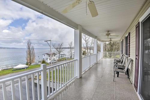 RushvilleにあるLovely Rushville Home with Canandaigua Lake Views!のギャラリーの写真