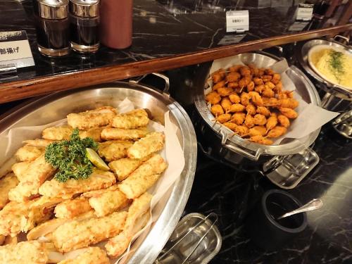 Jídlo v hotelu nebo okolí