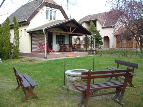 Fotografia z galérie ubytovania Holiday home Sellő Vendégház v destinácii Tiszafüred