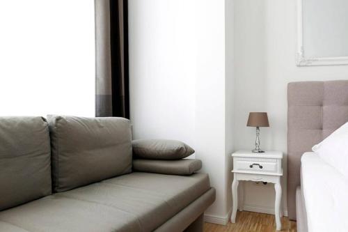 SC 06 by ROCKCHAIR Apartments l SUPERHOST Status l 4 Bedrooms Boxspringbeds 2 Bathrooms Balcony Elevator - Cozy Family & Business Flair welcomes you! photo 36