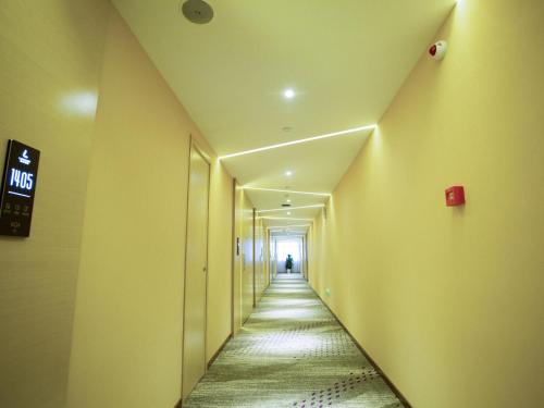 Φωτογραφία από το άλμπουμ του Lavande Hotel Nanchang West Railway Station Guobo Subway Station σε Ναντσάνγκ