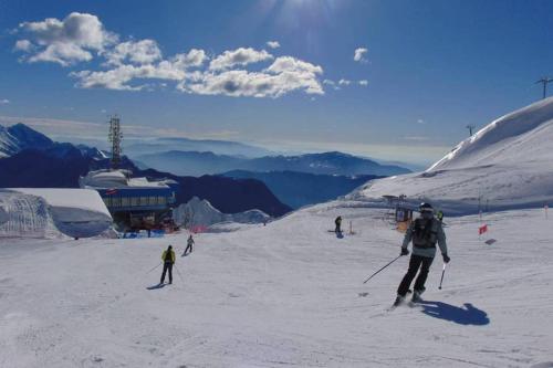 Ski di apartmen atau berdekatan