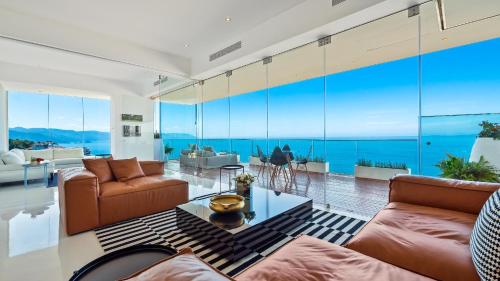 Χώρος καθιστικού στο Avalon - 901 Luxurious & Best View 3 BR Amapas