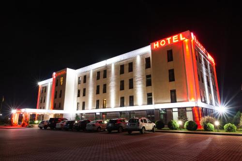 El edificio en el que está el hotel