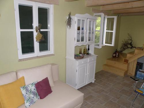 Kuchyňa alebo kuchynka v ubytovaní Lošinj house Robinzon Studenčić Island Lošinj