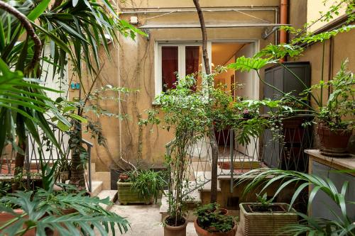 The Place In Rome Guest House