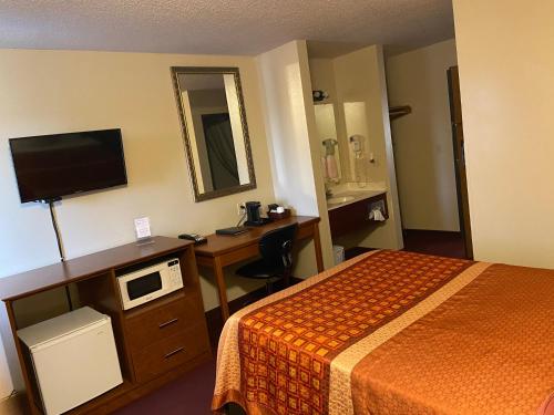 Heartland Hotel & Suites – Photos 4