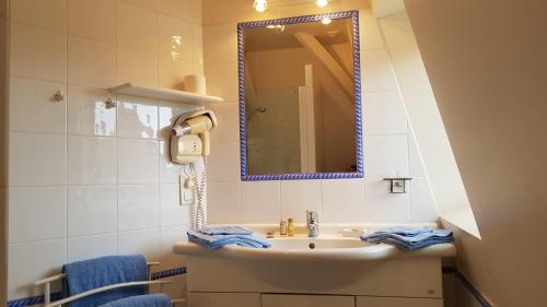 Koupelna v ubytování Le Clos-Lascazes maison d'Hôtes