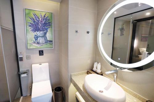 Koupelna v ubytování Lavande Hotel Dongguan Humen Square