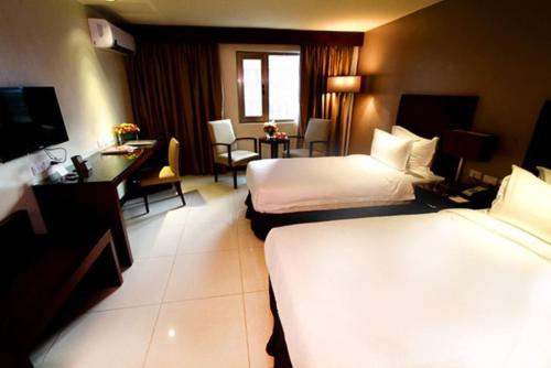 Gallery image of Mandarin Plaza Hotel in Cebu City
