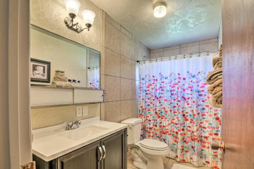 Ванна кімната в Tropic Getaway Near Bryce Canyon National Park!