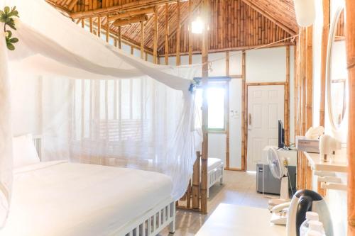 Postel nebo postele na pokoji v ubytování Anyavee Krabi Beach Resort