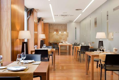 Restaurant o un lloc per menjar a NH Zamora Palacio del Duero