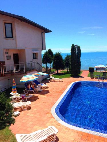 Sun Palace apartments