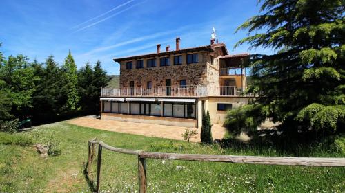 Gallery image of La Romanika de Fellini in San Martín de Elines