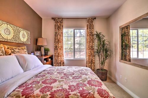 Un pat sau paturi într-o cameră la Single-Story San Bernardino Home with Valley Views!