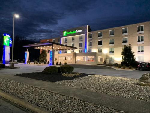 a hotel building with a gazebo in front of it at Holiday Inn Express - Allentown North by IHG in Allentown