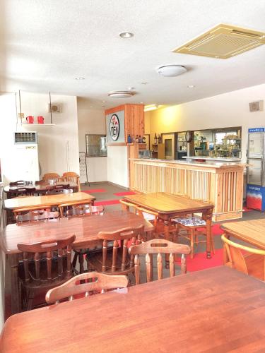 Restoran atau tempat lain untuk makan di Red Fox Lodge Myoko