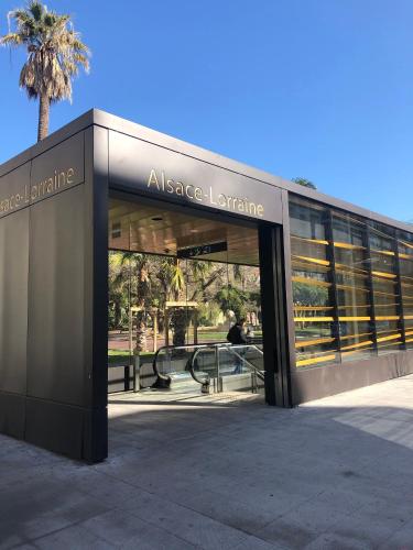 LE CLIO CARRÉ D'OR BEACH APARTMENT