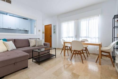 San Clemente Central Suite by Valcambre