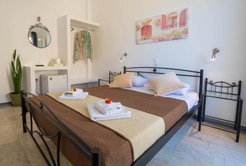 Postel nebo postele na pokoji v ubytování Join Us Low Cost Rooms