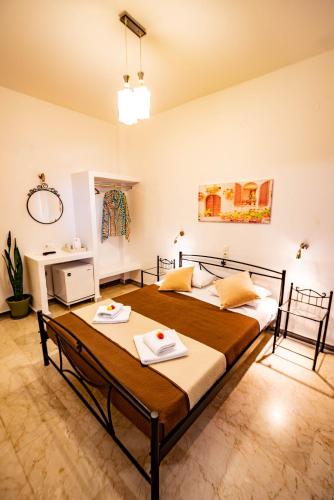 Postel nebo postele na pokoji v ubytování Join Us Low Cost Rooms