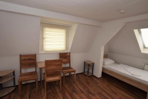 Gambar di galeri bagi Nürtingen Zimmer mit Gemeinschaftsräumen di Nürtingen