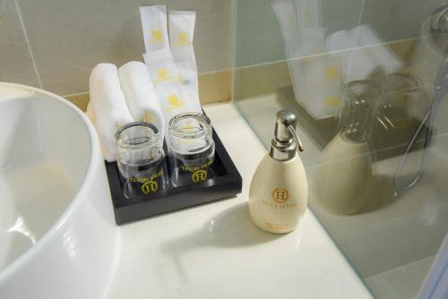 Gallery image of Hera Hotel Airport in Ho Chi Minh City