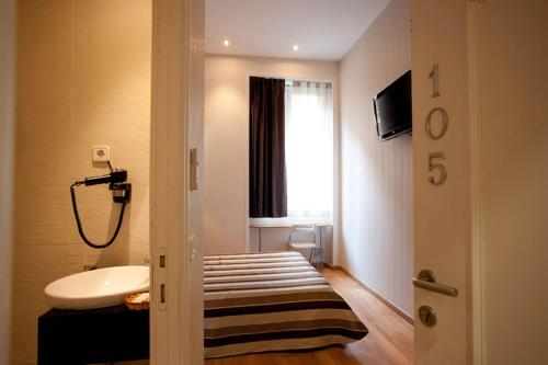 Koupelna v ubytování Hostal Bcn 46