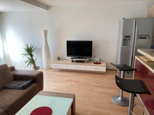 Bright apartment with a free parking garage @ Wienerberg