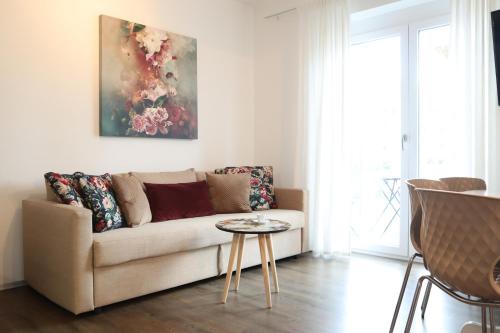 Un lugar para sentarse en APSTAY Bungalow I FREE Parking I Self Check-in