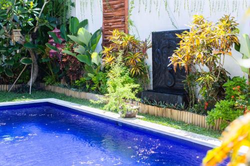 The swimming pool at or close to MasBro ART Villas