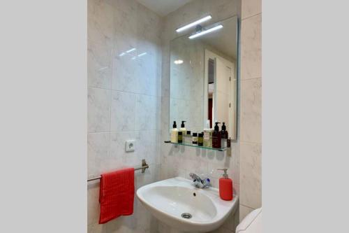 RESITUR SEVILLA (Spagna Siviglia) - Booking.com