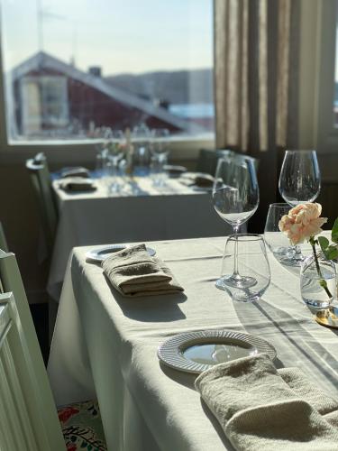 Getränke in der Unterkunft Stora Hotellet i Fjällbacka