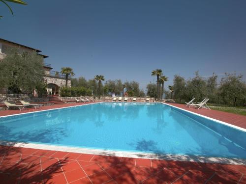 Piscina en o cerca de Splendid holiday home in Soiano del lago with furnished patio