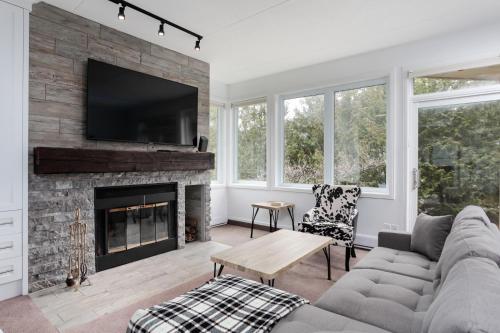 Ski In Out 1 BR, Sleeps 6 Cachet Crossing