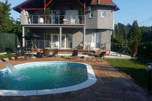 Gallery image of Private Lux Vila Mila with swimming pool by the Danube, sleeps 18 in Smederevo