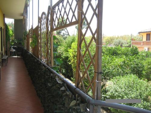 Κήπος έξω από το Oasi del Lago