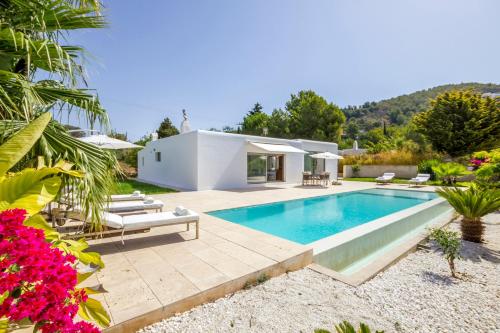 Rent Your Luxury 2 Bedroom Villa, Ibiza Villa 1028