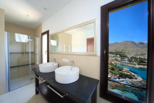 Koupelna v ubytování Beach Villa Cala Carbo