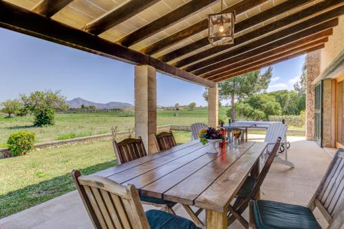 Villa Soler de Baix by Sealand Villas