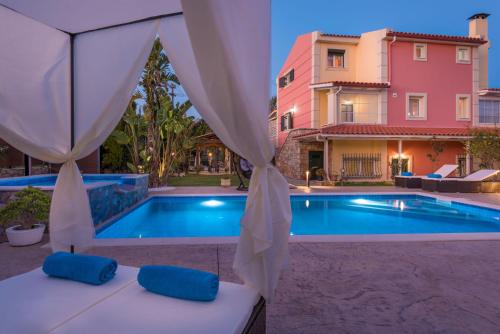 Piscina di Villa Garden Star o nelle vicinanze