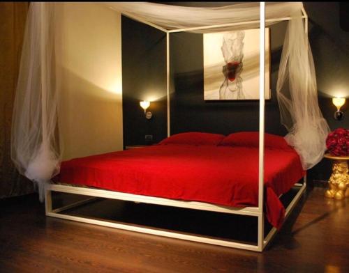 A bed or beds in a room at Eh13 Luxury Accommodation