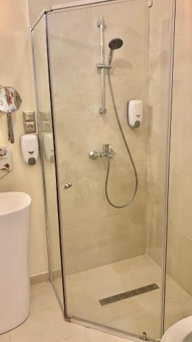 Ένα μπάνιο στο Modern place to Stay-self check-in nonstop 24h-wifi