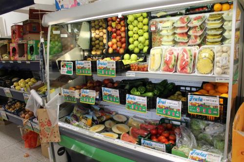 Supermarket nebo jiné obchody v  aparthotelu nebo okolí