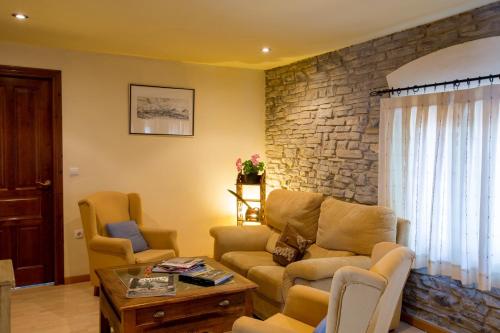 Hotel Rural Los Cerezos de Yanguas, Yanguas – Precios ...